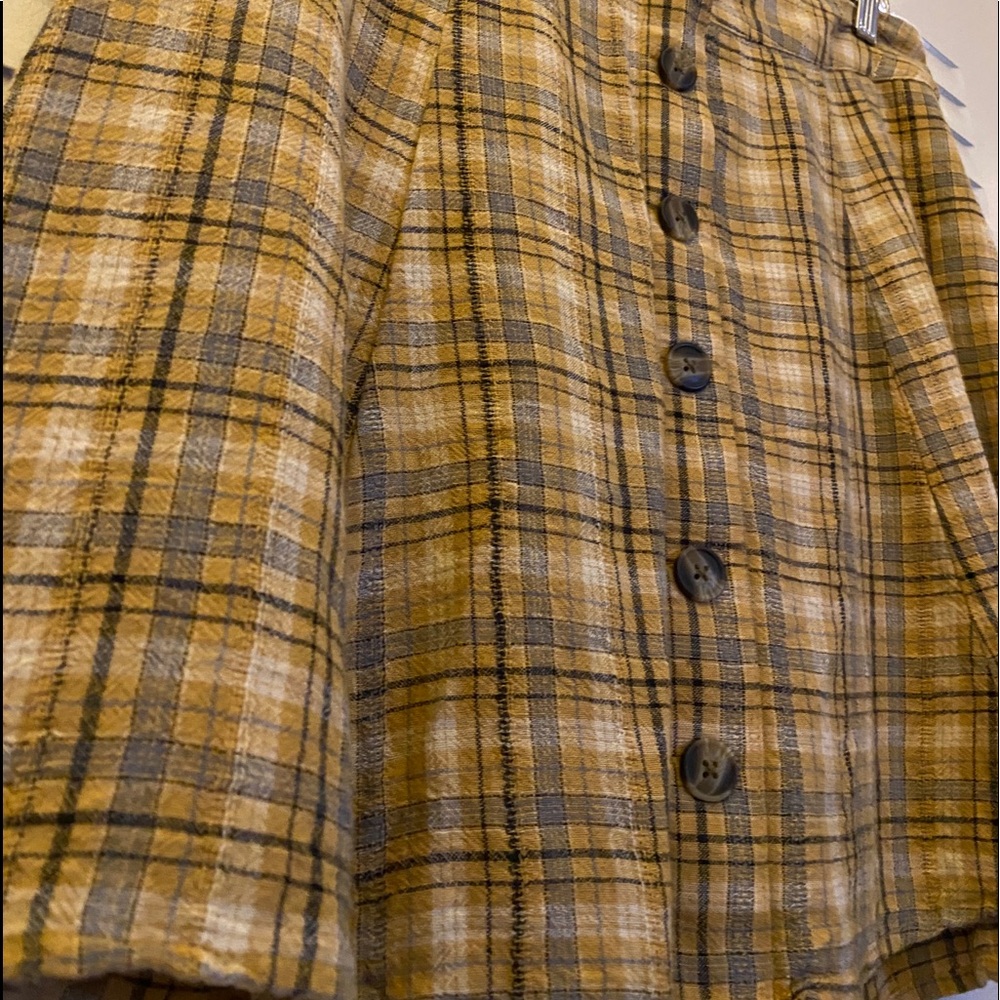 Plaid mini high-waisted skirt